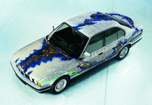 bmw 90 kayama02 Symbiosis between BMW cars and art
